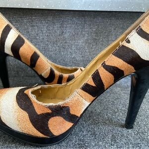 Stylish Animal Print High Heels